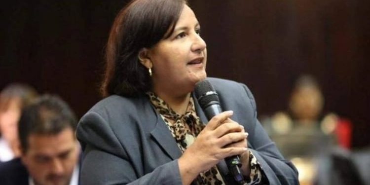La líder de la Asamblea Opositora de Venezuela reclama protección a España