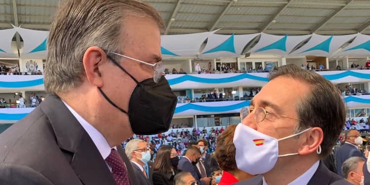 Ebrard y Albares, en Tegucigalpa.