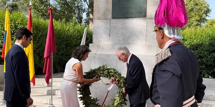 El embajador de Ecuador pide unidad iberoamericana para impulsar la relación con España