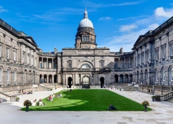 García Montero inaugura la primera extensión del Cervantes en Edimburgo