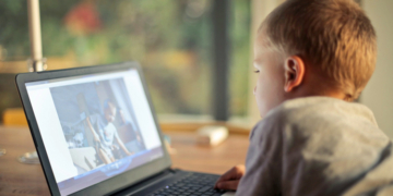 Pros y contras de la educación en línea