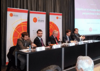 Elcano prevé “más pluralidad y más Parlamento” en la nueva acción exterior