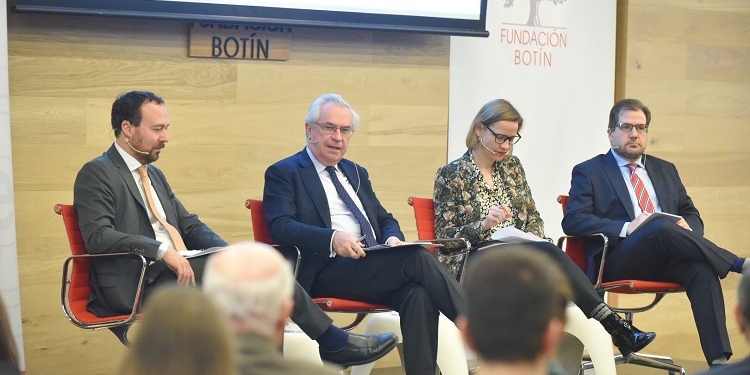 Elcano lamenta la utilización de Venezuela en la “confrontación política” española