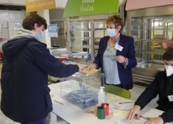 Macron arrasa entre la diáspora francesa en España y Le Pen se queda en un 3,5%