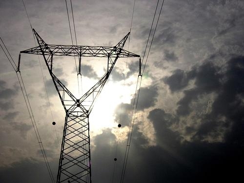 Iberdrola, Endesa y EDP elevan sus quejas a la UE por el decreto del Gobierno que confisca sus beneficios