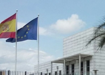 Albares pide la colaboración de las Embajadas en el diseño de una nueva estrategia para África