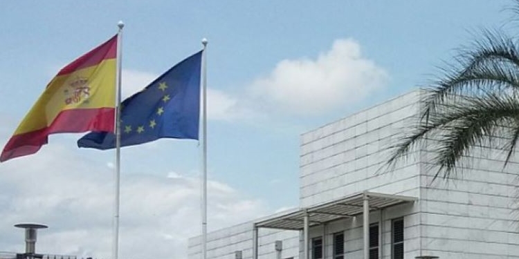 Albares pide la colaboración de las Embajadas en el diseño de una nueva estrategia para África