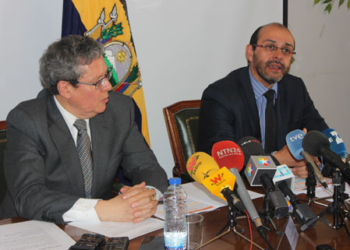 La Embajada ecuatoriana estudia cómo gestionar la ayuda material que recibe