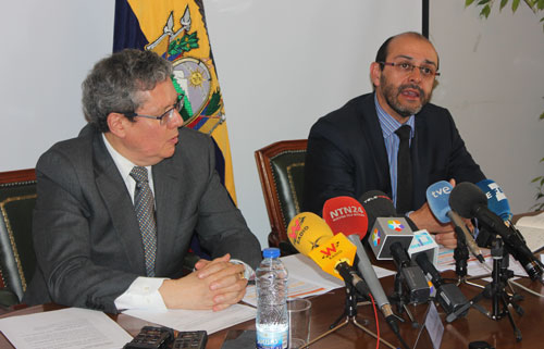 La Embajada ecuatoriana estudia cómo gestionar la ayuda material que recibe