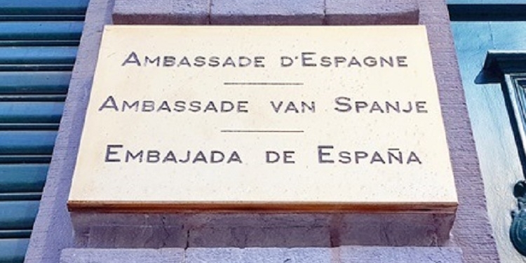 Bélgica retira la inmunidad diplomática a ocho funcionarias españolas de la Embajada