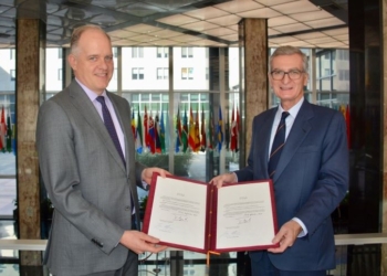 España ratifica en Washington la adhesión de Finlandia y Suecia a la OTAN