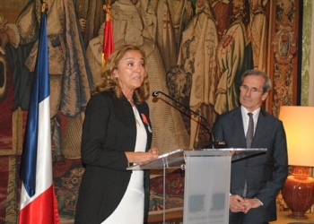 Francia impone la Legión de Honor a la secretaria de Estado de I+D+i
