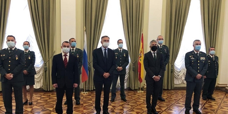 Rusia condecora a siete guardias civiles por la lucha contra el narcotráfico