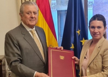 El nuevo embajador de Perú en España presenta sus Copias de Estilo