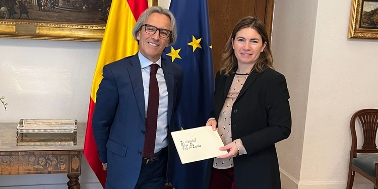 Eduardo Ávila, nuevo embajador de Colombia, presenta sus Copias de Estilo