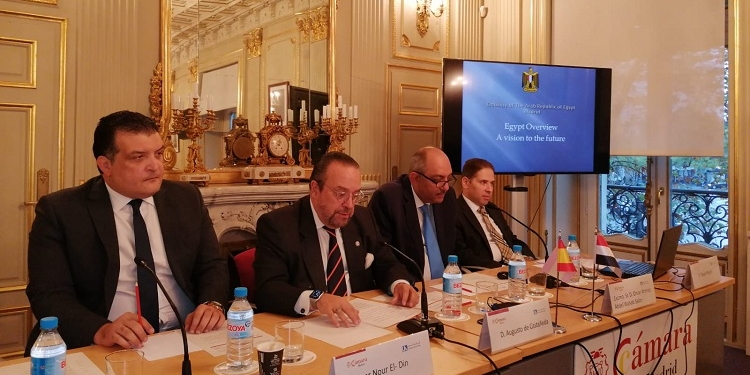 El embajador de Egipto anima a aprovechar las “reformas económicas de calado” en su país