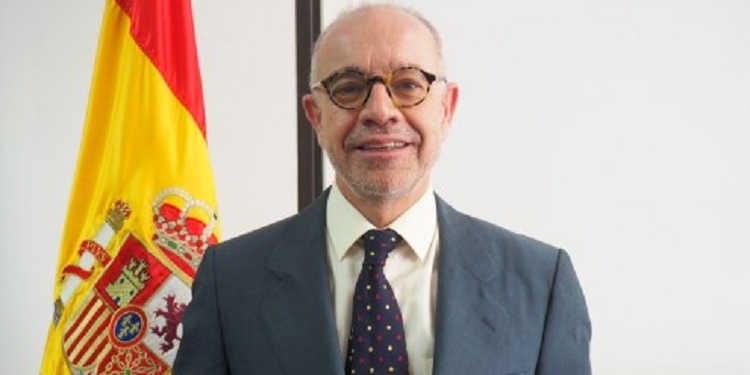 El embajador en Angola, positivo por COVID, no pudo recibir a Sánchez