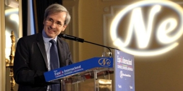 Francia asegura que no quiere “suplantar ni sustituir” a España en Cuba