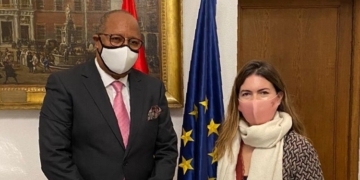 El nuevo embajador de Guinea-Bissau presenta sus Copias de Estilo