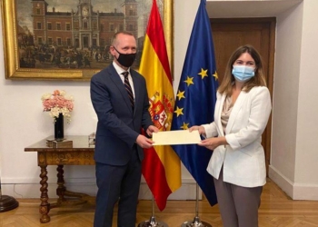 Frank Smyth, nuevo embajador de Irlanda, se incorpora a su puesto