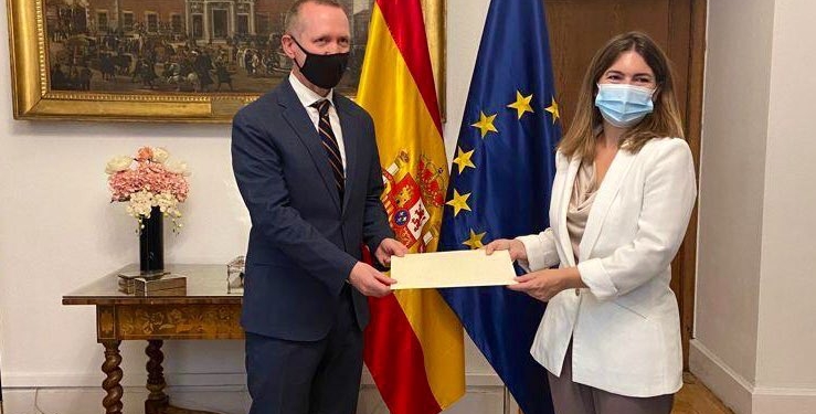 Frank Smyth, nuevo embajador de Irlanda, se incorpora a su puesto