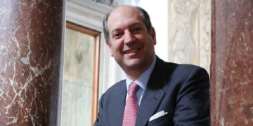 El nuevo embajador de Italia se une al luto nacional decretado en España