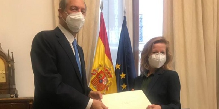 El nuevo embajador de Italia, Riccardo Guariglia, entrega sus Copias de Estilo