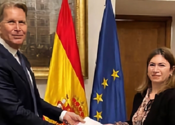 Presenta sus Copias de Estilo el nuevo embajador de Nicaragua en España