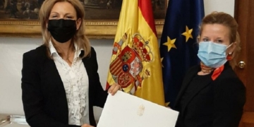 La nueva embajadora de Hungría en España presenta sus Copias de Estilo