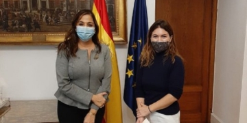 La embajadora de Chipre presenta sus Copias de Estilo