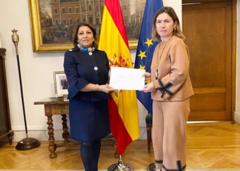 La nueva embajadora de Ecuador comienza su actividad tras presentar Copias de Estilo