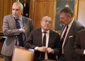 Italia, Francia y Alemania no aceptarán un “Singapur británico” en Europa