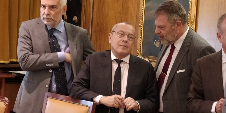 Italia, Francia y Alemania no aceptarán un “Singapur británico” en Europa