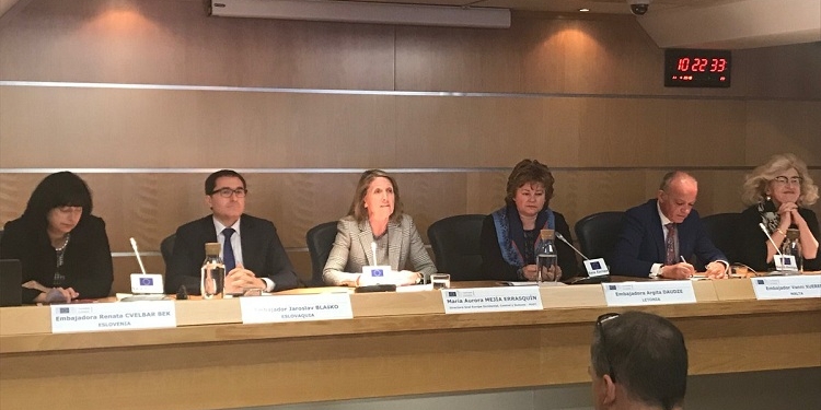 Los 10 países de la ampliación de 2004 coinciden en que la UE es una “historia de éxito”