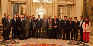 Dastis defiende el aperturismo frente al proteccionismo ante los embajadores de Asia-Pacífico