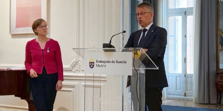 La embajadora de Finlandia, junto a su homólogo sueco./ Foto: Cortesía The Objective