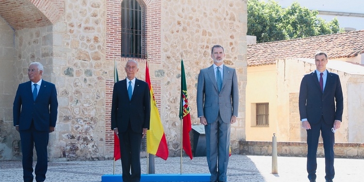 España y Portugal solemnizan al más alto nivel la reapertura de la frontera
