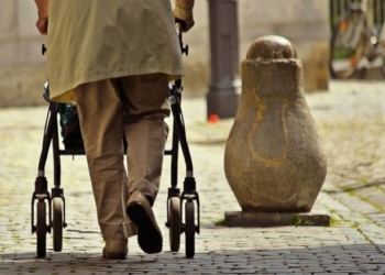 España encabeza la lista de los países más longevos de la UE