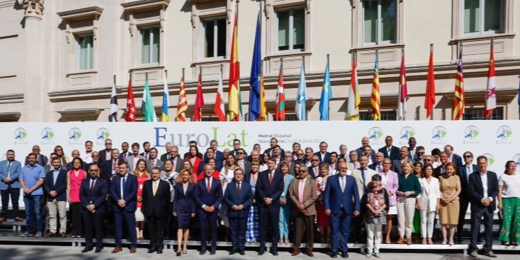 La Asamblea EuroLat apoya la Asociación Estratégica Birregional y condena la agresión rusa a Ucrania