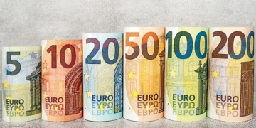 El euro cumple veinte años como marco monetario de Europa