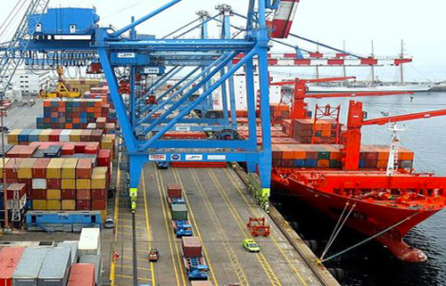 El dinamismo de las exportaciones reduce el déficit comercial en un 28,7%