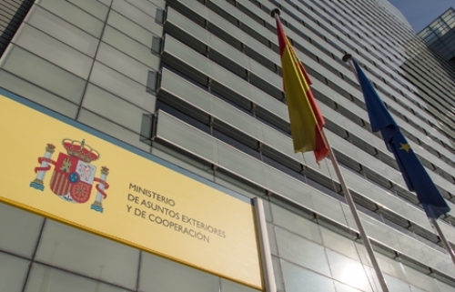 Los sindicatos convocan la primera huelga general en el servicio exterior