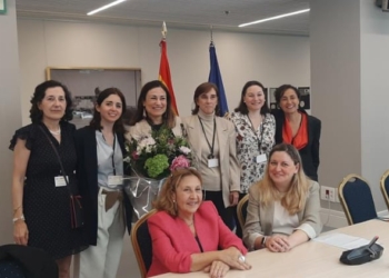 Los cónyuges de diplomáticos españoles se consideran en desventaja con sus vecinos europeos