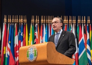 La Organización para la Prohibición de Armas Químicas nombra director a Fernando Arias