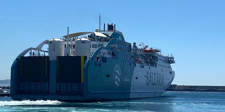 Exteriores facilita una docena de vuelos de repatriación desde Iberoamérica hasta el 31 de mayo