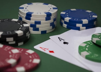 Aprender a jugar Texas Holdem: formas sencillas de mejorar tu juego