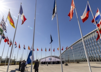 El ministro de Exteriores asiste en Bruselas a la ceremonia de adhesión de Finlandia a la OTAN