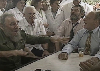 Los extremos se tocan en Galicia: 30 años del histórico encuentro de Fraga y Fidel Castro
