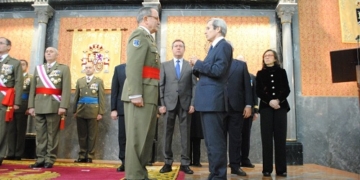 Francia concede la Orden del Mérito al jefe del Ejército español de Tierra