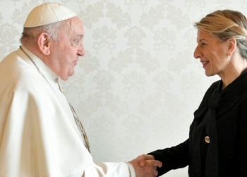 Yolanda Díaz apoya, junto al Papa, un “alto el fuego permanente” en Ucrania y Gaza